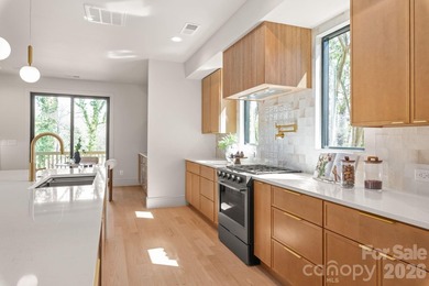 Welcome to 1814 Logie Avenue, a thoughtfully designed NEW - photo 13