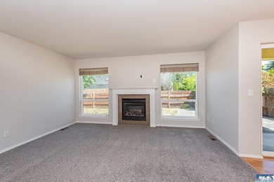 Beautiful one owner home in Sun Meadows located just east of - photo 14