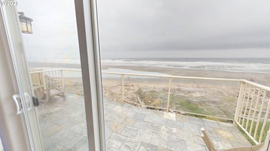 Prime Oceanfront Vacation Rental - Fully Furnished & Turnkey! - photo 16