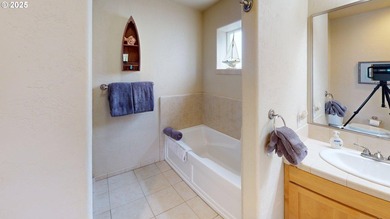Prime Oceanfront Vacation Rental - Fully Furnished & Turnkey! - photo 18