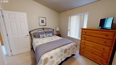 Prime Oceanfront Vacation Rental - Fully Furnished & Turnkey! - photo 20