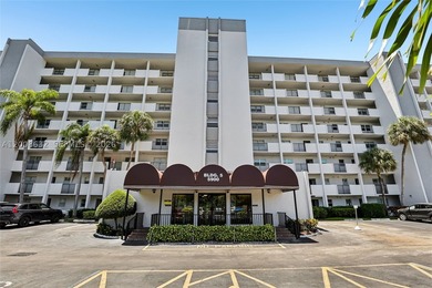 Welcome to this well-maintained condo located at 5900 NW 44th St - photo 1