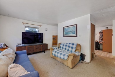 Great opportunity for an owner-occupant or investor! This - photo 23