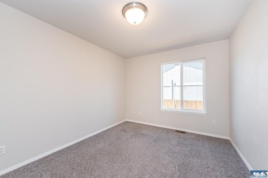 Beautiful one owner home in Sun Meadows located just east of - photo 24