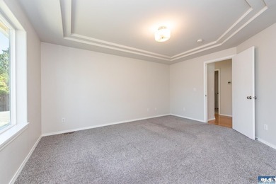 Beautiful one owner home in Sun Meadows located just east of - photo 28
