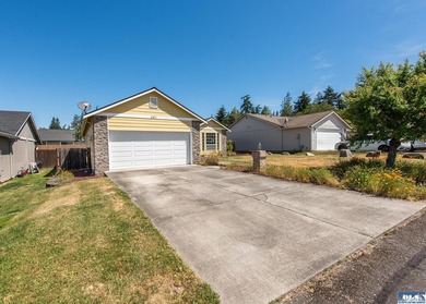 Beautiful one owner home in Sun Meadows located just east of - photo 32