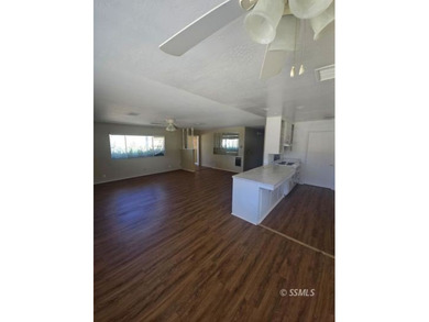 Welcome to this spacious 3-bd, 2-ba property offering comfort - photo 3