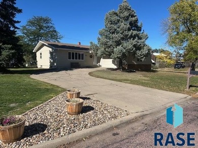 Lake Home Sale Pending in Chamberlain, South Dakota