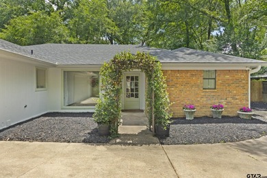 Live where every day feels like a getaway in the highly - photo 4
