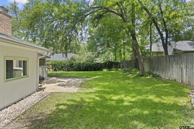 Live where every day feels like a getaway in the highly - photo 6