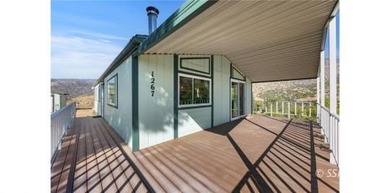 This charming, newly remodeled home is move in ready and - photo 7