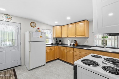 Looking for an affordable seasonal getaway on beautiful - photo 17