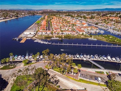 Experience spectacular Marina and Marine Stadium views from this - photo 33