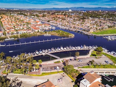 Experience spectacular Marina and Marine Stadium views from this - photo 34