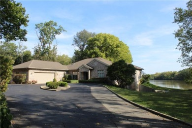 Lake Home For Sale in Pana, Illinois