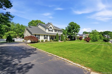 Welcome to the highly sought-after Island Estates, where space - photo 2