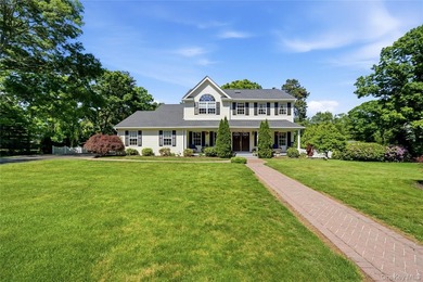 Welcome to the highly sought-after Island Estates, where space - photo 4