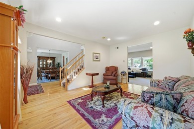 Welcome to the highly sought-after Island Estates, where space - photo 6