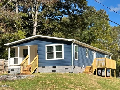 (private lake, pond, creek) Home For Sale in Knoxville Tennessee