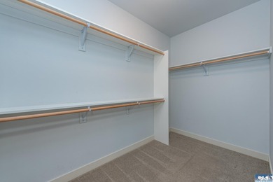Enjoy easy living in this beautifully appointed 3 bedroom, 2 - photo 19