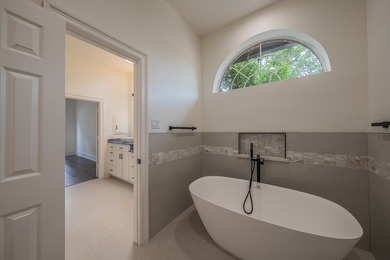Discover this stunning, one-of-a-kind 4 bedroom & 1 office home - photo 20