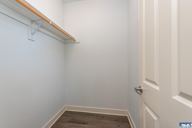 Enjoy easy living in this beautifully appointed 3 bedroom, 2 - photo 22