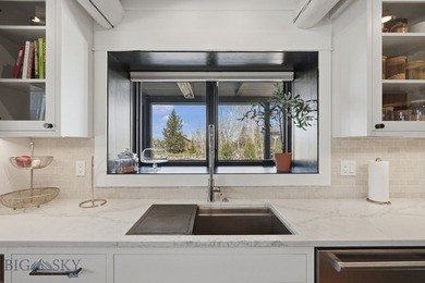 Set quietly on 3.27 acres in the Hyalite Foothills of Bozeman - photo 27