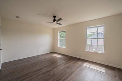 Discover this stunning, one-of-a-kind 4 bedroom & 1 office home - photo 28