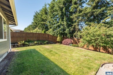 Enjoy easy living in this beautifully appointed 3 bedroom, 2 - photo 30
