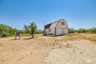 Looking for the perfect retreat on one of Texas' top fishing - photo 30