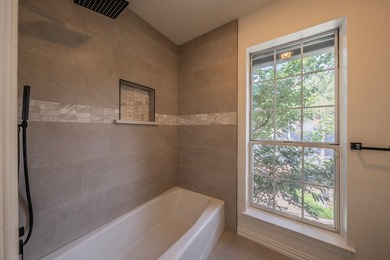 Discover this stunning, one-of-a-kind 4 bedroom & 1 office home - photo 31