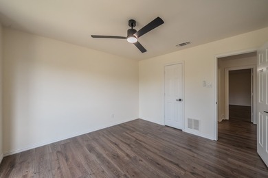 Discover this stunning, one-of-a-kind 4 bedroom & 1 office home - photo 35