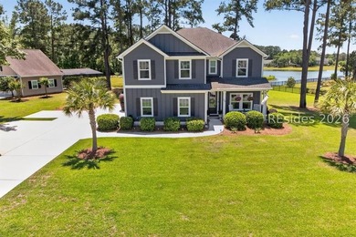 Welcome home to 24 Daffodil Farm Way, a stunning 2020 built home - photo 2