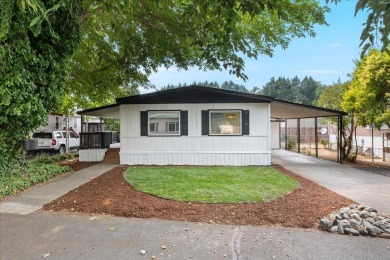 Lake Home For Sale in Grants Pass, Oregon