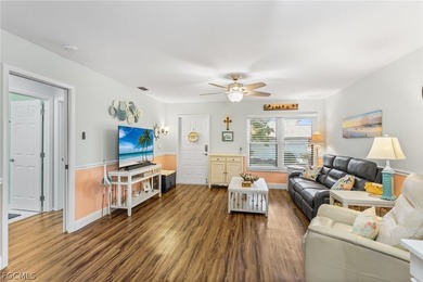 Welcome to this beautifully updated 3-bedroom, 2-bath end-unit - photo 3
