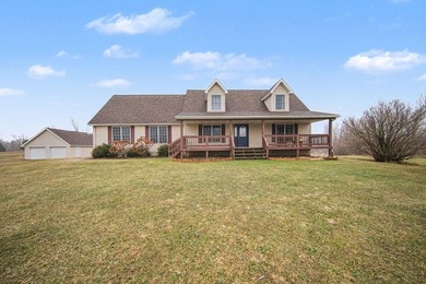 (private lake, pond, creek) Home For Sale in Munith Michigan