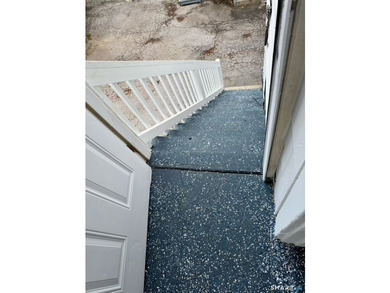 Rental Income $3,600 + $2,600. Cap Rate 7%+. Spacious Stamford 2 - photo 15