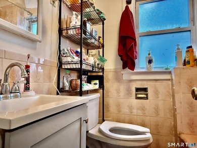 Rental Income $3,600 + $2,600. Cap Rate 7%+. Spacious Stamford 2 - photo 22