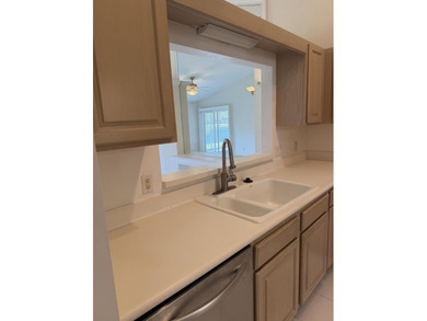 Rare Waterfront 2/2/1 villa in ultra convenient Andros Isle. New - photo 10