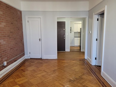 Well maintained and spacious one bedroom condo located on the - photo 3