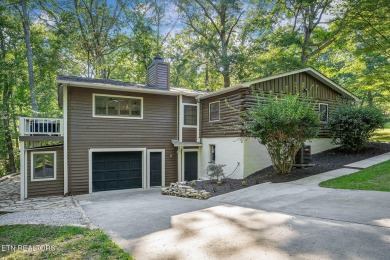 Lake Home For Sale in Crossville, Tennessee