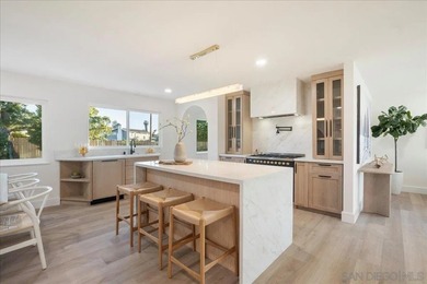 Fully renovated showpiece tucked away on a quiet cul-de-sac in - photo 6