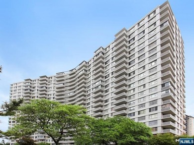 Bright, west facing 2 BR, 2 Bath coop in the heart of Fort Lee - photo 2