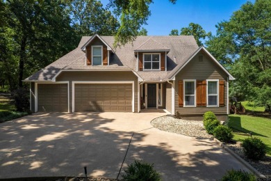 Welcome to 233 E El Dorado--an updated and well-appointed - Lake Home For Sale in Scroggins, Texas
