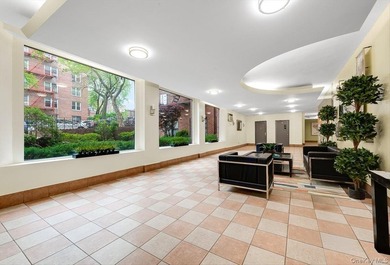 Spacious Living Meets Everyday Convenience at The New Yorker! - photo 2
