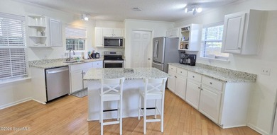 Experience the best of island living in this fully furnished - photo 11