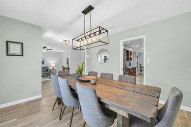 Welcome to highly sought-after Bluewater Bay, where charm - photo 12