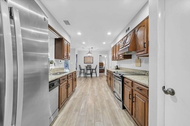 Welcome to highly sought-after Bluewater Bay, where charm - photo 13
