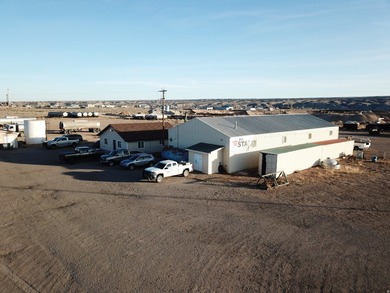 Prime 9-acre fully fenced commercial property! Office building - photo 21