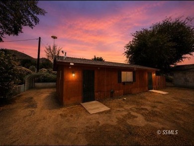 Fresh updates, flexible space, and mountain charm awaits! This - photo 2